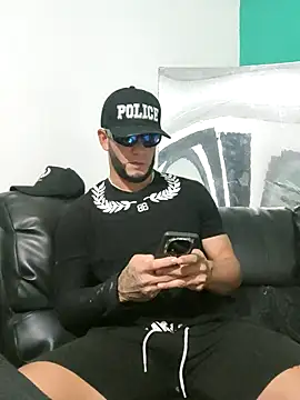 PIGHIGHDIRTY p0 online show from March 29, 11:39 pm