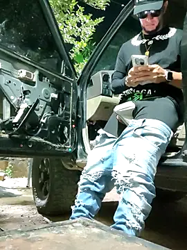 Snapshot of PIGHIGHDIRTY_p0 chatting on February 2, 6:01 am PIGHIGHDIRTY p0 online show from February 2, 6:01 am