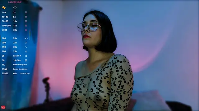 ScarlettRedsins online show from February 12, 11:59 pm