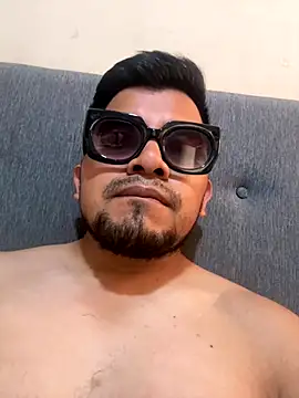 Snapshot of Manueldow1 chatting on December 18, 6:01 pm Manueldow1 online show from December 18, 6:01 pm