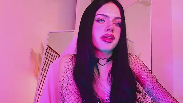 Dark Diva online show from May 28, 9:10 pm