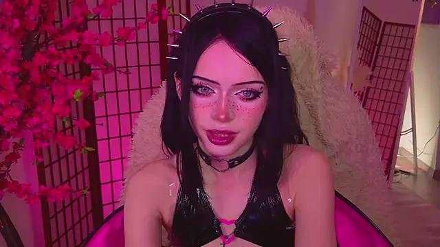 Snapshot of Dark_Diva chatting on February 28, 9:47 pm Dark Diva online show from February 28, 9:47 pm