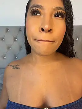 izzybelmonth12 online show from March 9, 8:34 pm