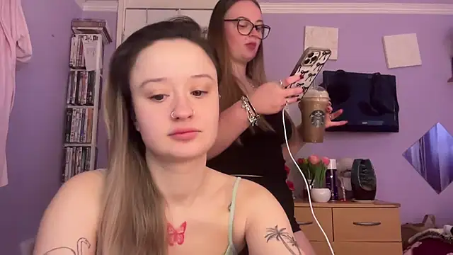 LilyLuck  online show from February 19, 1:41 pm