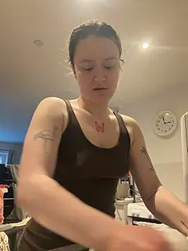 LilyLuck  online show from February 5, 2:02 pm