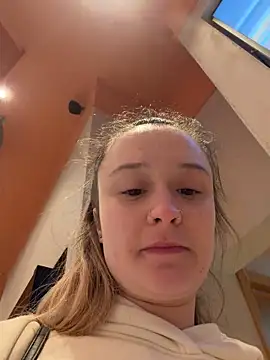 LilyLuck  online show from February 4, 1:28 pm