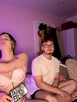 LilyLuck  online show from January 8, 8:15 pm