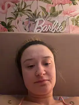 LilyLuck  online show from January 18, 9:40 pm