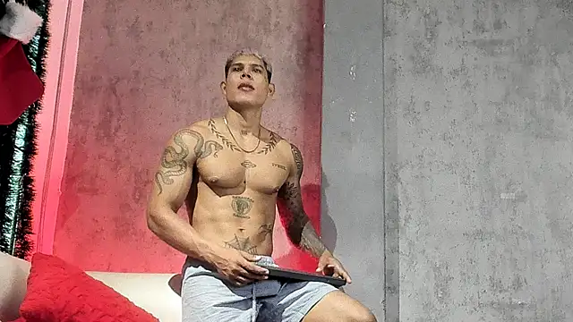 Snapshot of oruz_stud chatting on January 9, 12:56 pm oruz stud online show from January 9, 12:56 pm