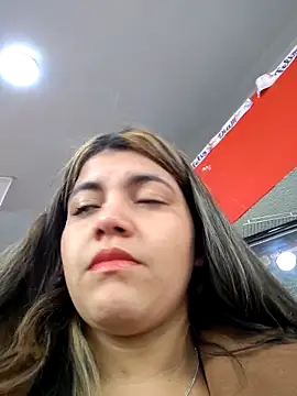 Snapshot of Ivy_enjoy chatting on May 21, 5:43 pm Ivy enjoy online show from May 21, 5:43 pm