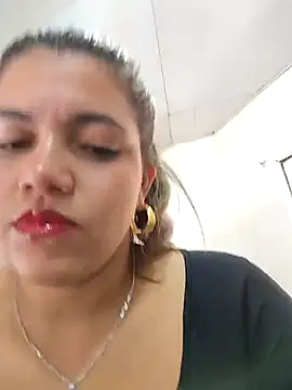 Snapshot of Ivy_enjoy chatting on May 9, 7:06 pm Ivy enjoy online show from May 9, 7:06 pm