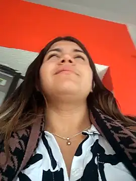 Ivy enjoy online show from March 15, 9:00 pm