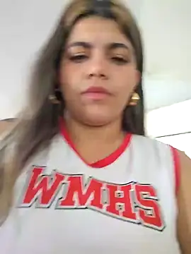 Snapshot of Ivy_enjoy chatting on May 17, 9:26 pm Ivy enjoy online show from May 17, 9:26 pm