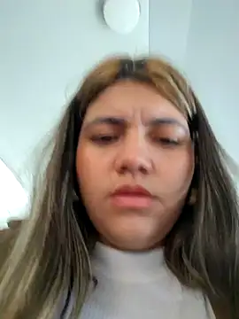 Snapshot of Ivy_enjoy chatting on May 3, 7:17 pm Ivy enjoy online show from May 3, 7:17 pm