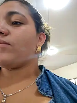 Snapshot of Ivy_enjoy chatting on June 1, 7:13 pm Ivy enjoy online show from June 1, 7:13 pm