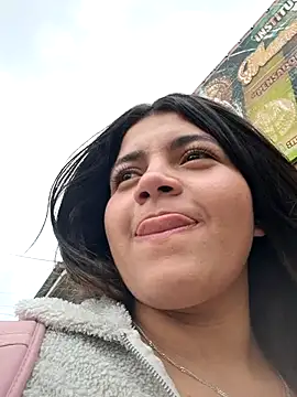 Ivy enjoy online show from January 8, 8:15 pm