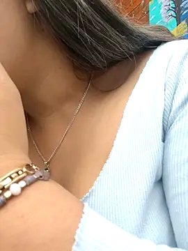 Snapshot of Ivy_enjoy chatting on July 18, 4:04 pm Ivy enjoy online show from July 18, 4:04 pm