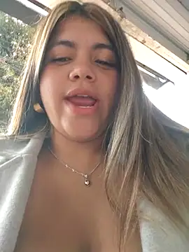 Snapshot of Ivy_enjoy chatting on April 30, 7:43 pm Ivy enjoy online show from April 30, 7:43 pm