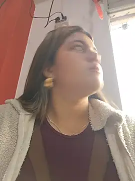 Snapshot of Ivy_enjoy chatting on June 6, 10:37 pm Ivy enjoy online show from June 6, 10:37 pm