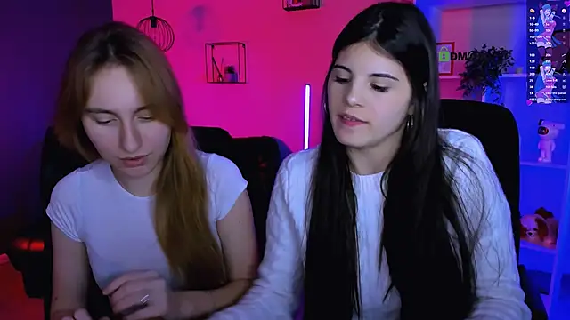 lizzie boom  online show from February 2, 8:08 pm