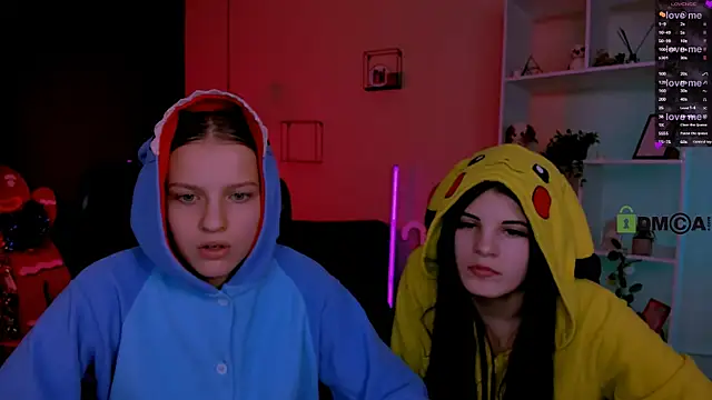 lizzie boom  online show from January 6, 8:46 pm