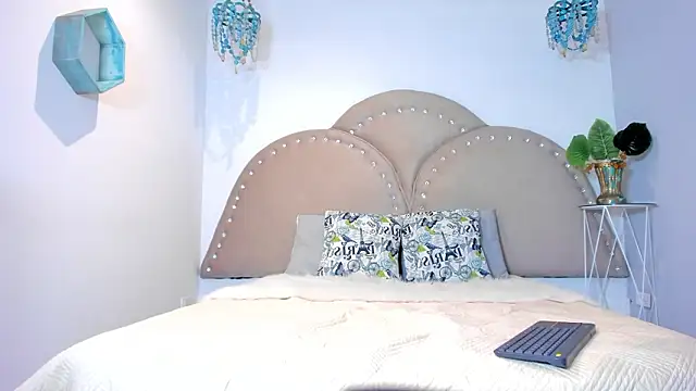 Snapshot of stefany_carterr chatting on February 5, 8:04 pm stefany carterr online show from February 5, 8:04 pm