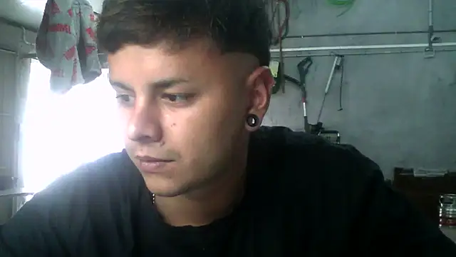 Sickbooy69 online show from May 6, 4:44 pm
