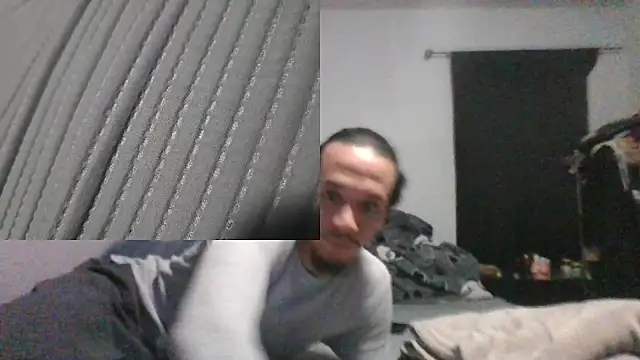 Snapshot of BlueCollarCouple chatting on February 5, 6:31 am BlueCollarCouple online show from February 5, 6:31 am