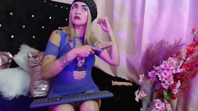 Ambar Rouxee online show from January 14, 8:56 pm