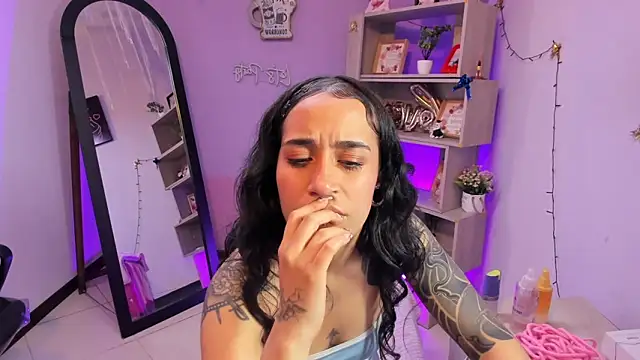 StaceyLeee online show from February 13, 7:58 pm