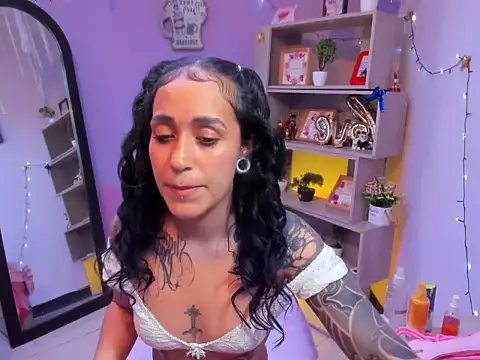 StaceyLeee online show from February 5, 8:26 pm