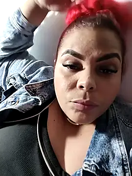 Snapshot of CRISTALL123 chatting on February 23, 10:32 pm CRISTALL123 online show from February 23, 10:32 pm