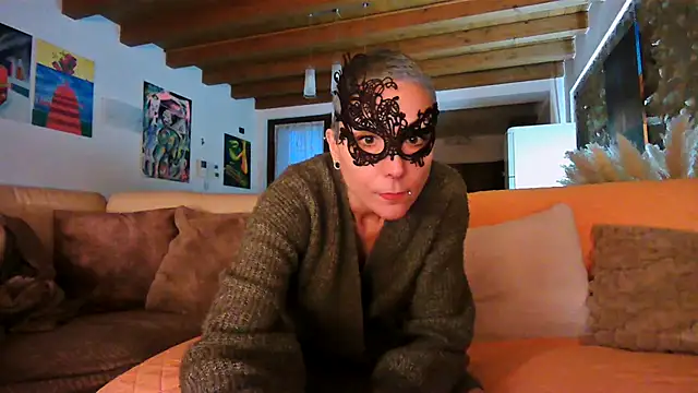 Snapshot of ErotiKat chatting on February 7, 4:48 pm ErotiKat online show from February 7, 4:48 pm