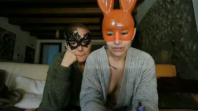 Snapshot of ErotiKat chatting on January 7, 8:25 pm ErotiKat online show from January 7, 8:25 pm