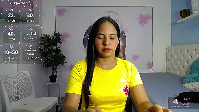 Snapshot of nicol_ross19 chatting on July 3, 7:09 pm nicol ross19 online show from July 3, 7:09 pm