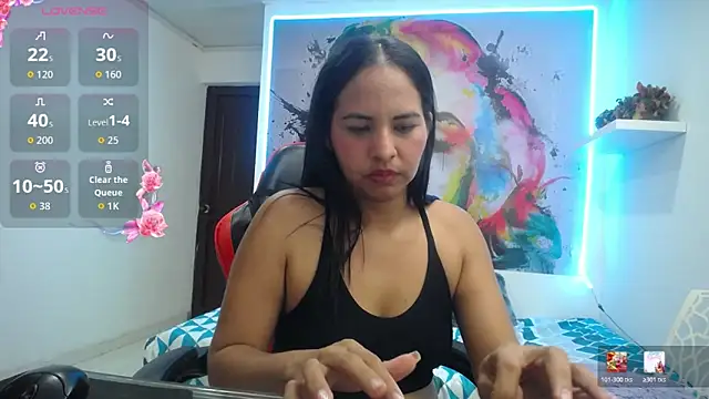 nicol ross19 online show from April 16, 9:39 pm