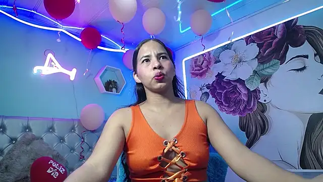 nicol ross19 online show from February 21, 10:34 pm