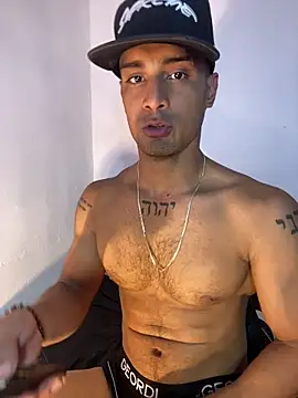 Maicol xxxx online show from May 24, 4:40 pm