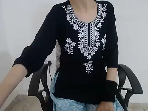 Farhana beautyfull online show from February 28, 4:56 am