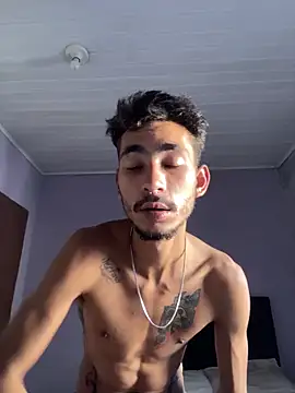 Snapshot of GuioficialBr chatting on February 16, 6:28 pm GuioficialBr online show from February 16, 6:28 pm