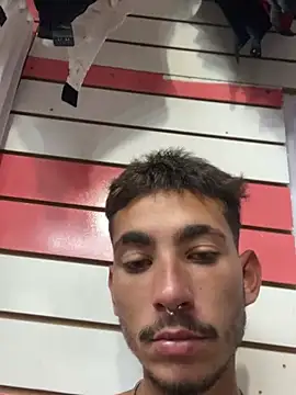 Snapshot of GuioficialBr chatting on February 27, 5:35 pm GuioficialBr online show from February 27, 5:35 pm