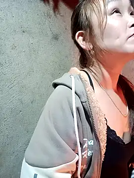 yula-bi online show from March 15, 2:02 pm