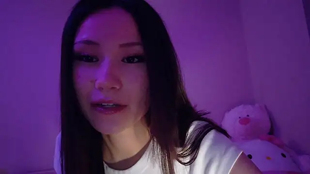 luvvivii online show from January 13, 1:53 am