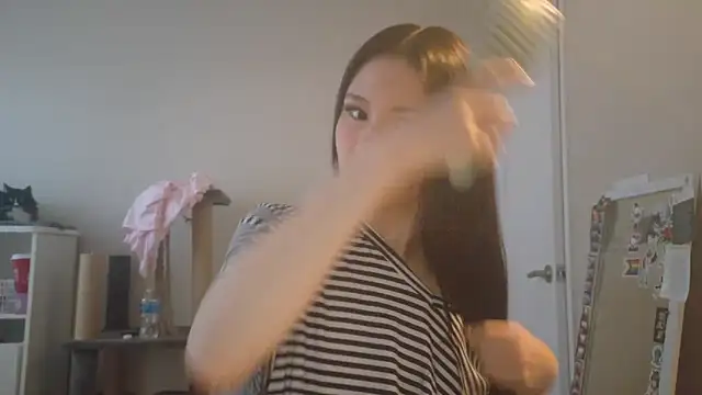 luvvivii online show from March 10, 12:58 am