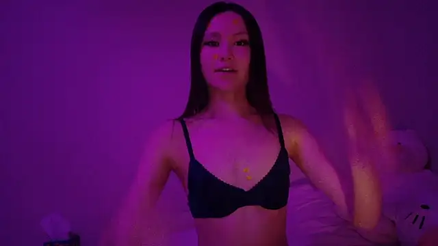 luvvivii online show from January 15, 2:15 am