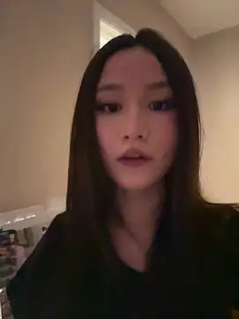 luvvivii online show from February 28, 1:38 am