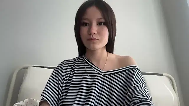 Snapshot of luvvivii chatting on June 6, 6:57 pm luvvivii online show from June 6, 6:57 pm