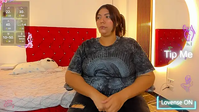 SelenaAngelX online show from February 17, 3:15 am