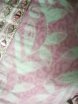 Snapshot of mantraverma chatting on April 16, 5:25 pm mantraverma online show from April 16, 5:25 pm