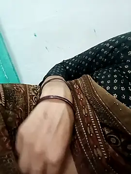Snapshot of mantraverma chatting on April 2, 2:24 pm mantraverma online show from April 2, 2:24 pm